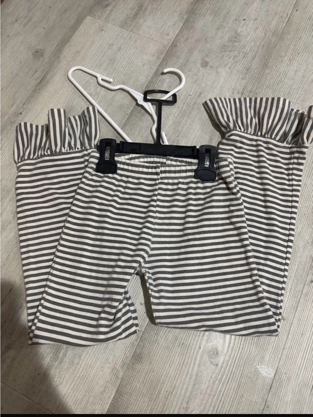 Girls Ruffle Pants - Picture 6 of 8